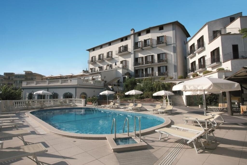 Фото Jaccarino (Sant'Agata Sui Due Golfi) 4*