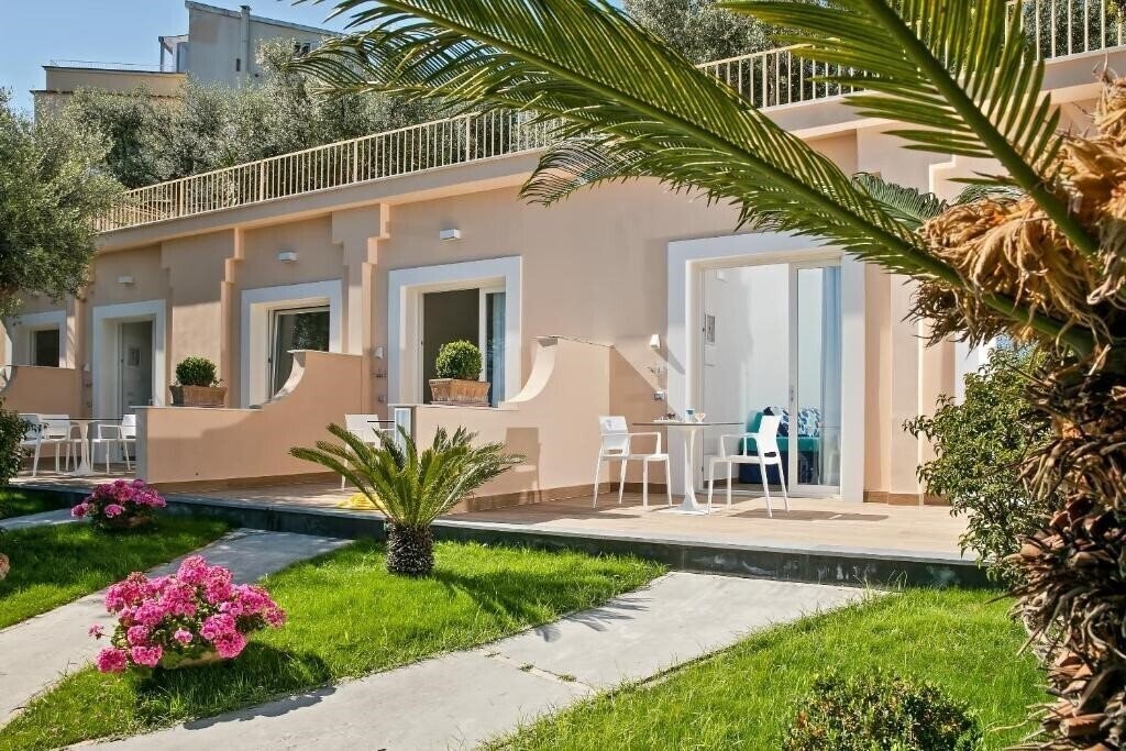 Фото Hotel Miramare Sorrento 4*