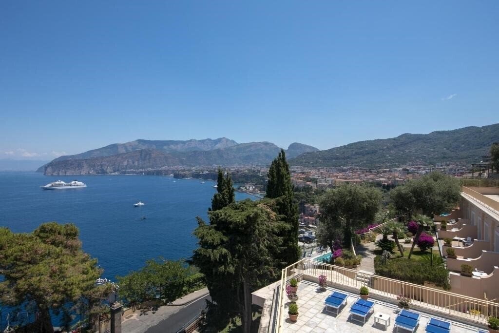 Картинка Hotel Miramare Sorrento 4*