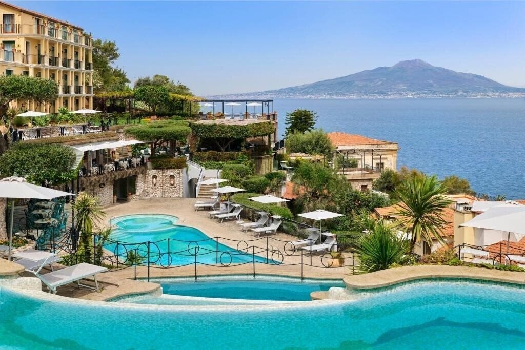 Готель Grand Hotel Capodimonte (Sorrento) 4*
