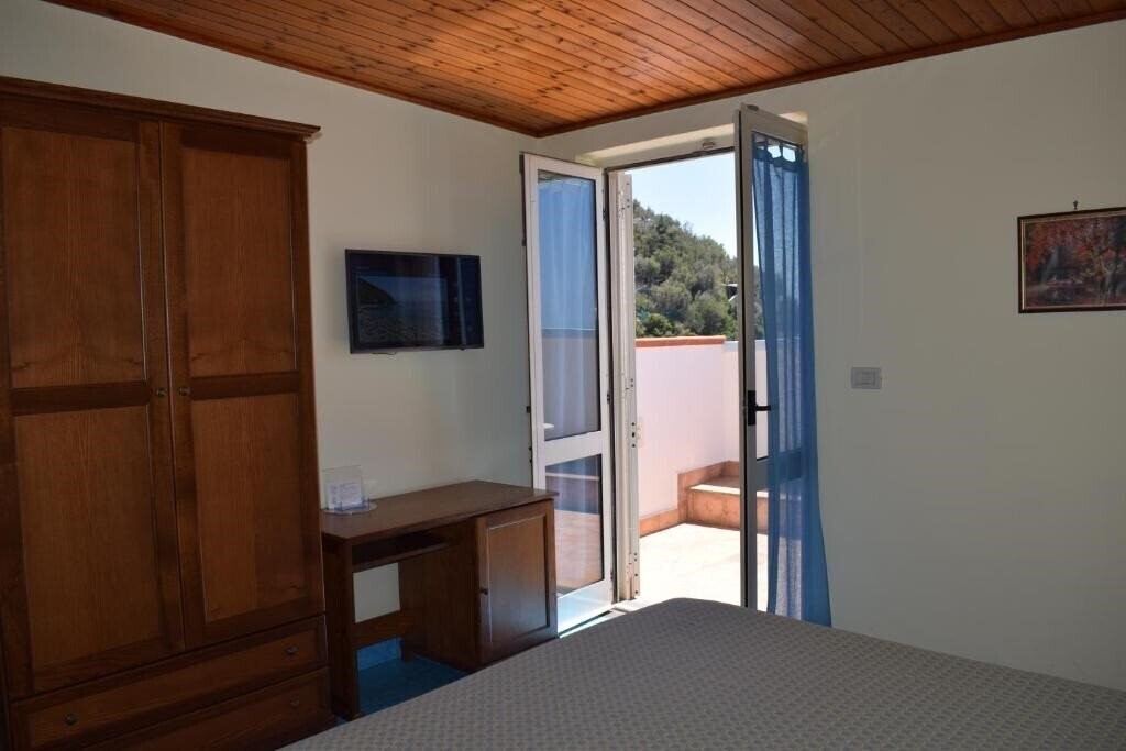 Готель La Certosa Hotel 3*