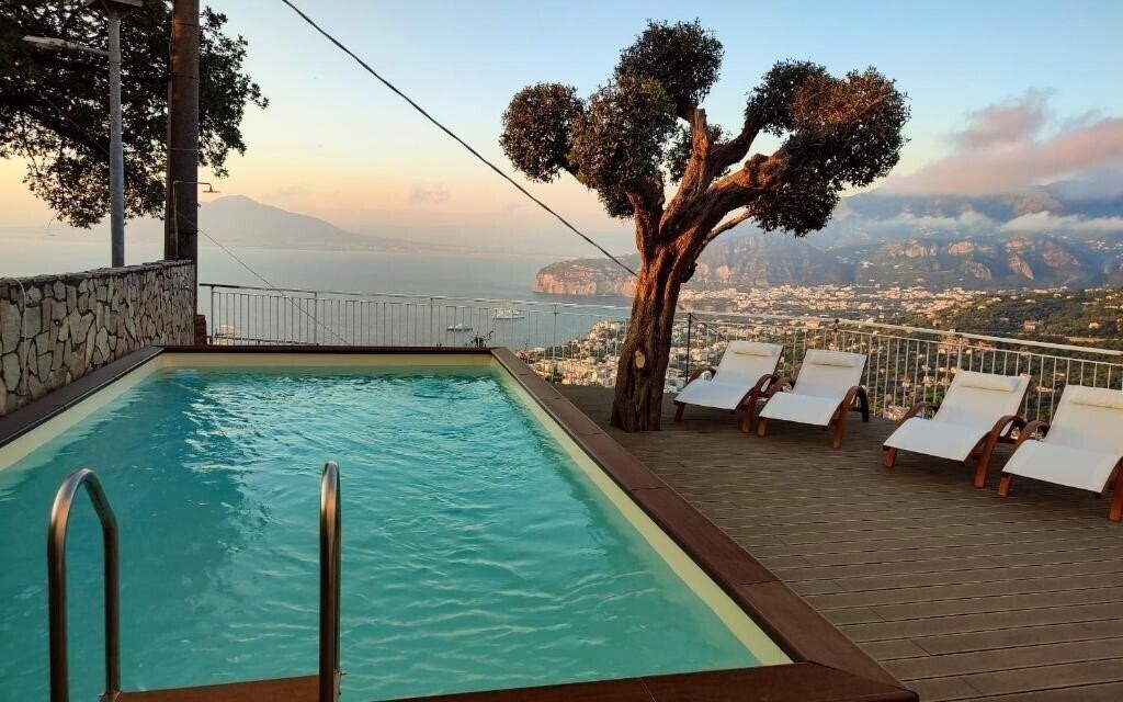 Отель Villa Fiorita 3*
