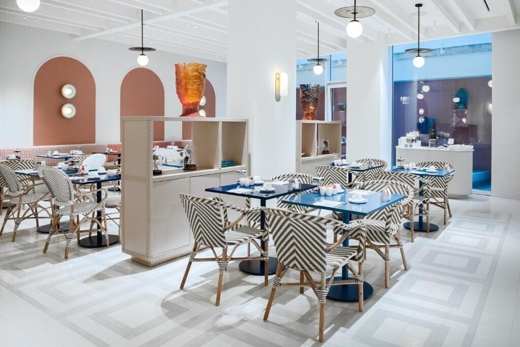 Картинка Plaza 4*