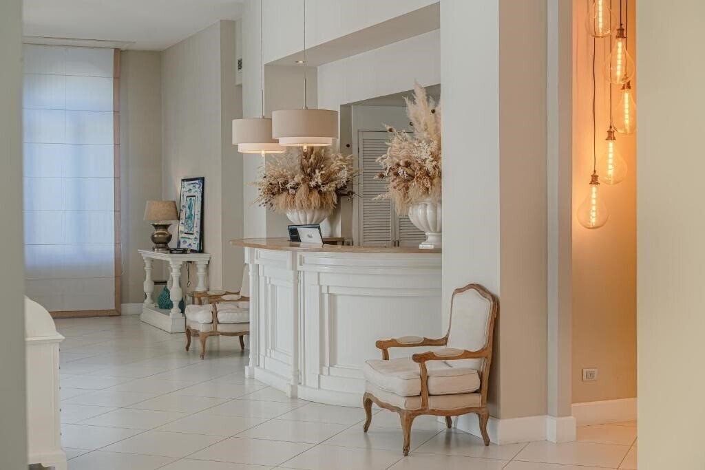 Готель Capri Sorrento 4*