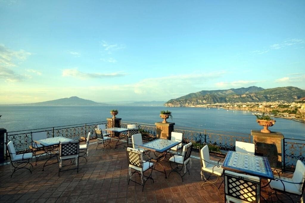 Фото La Tonnarella Hotel Sorrento 4*