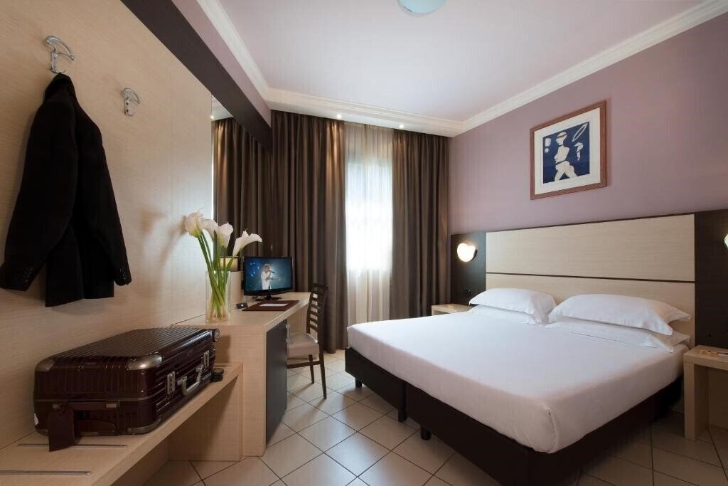 Фото Cdh Hotel La Spezia 4*