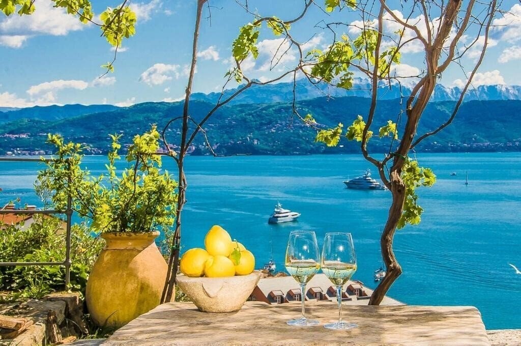 Фото Villa Castello Portovenere 4*