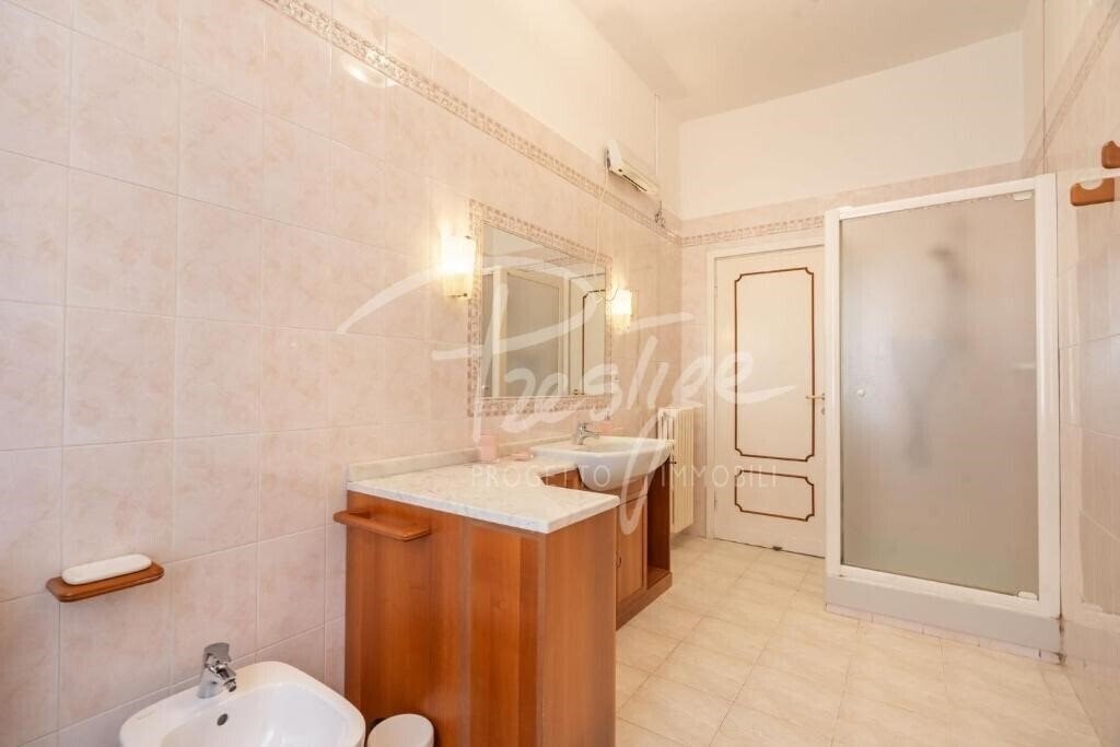 Фотографія Villa Elena 3*