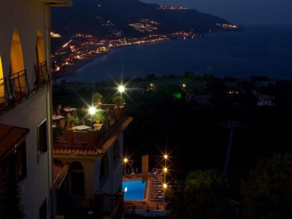 Картинка Hotel Sirius 4*