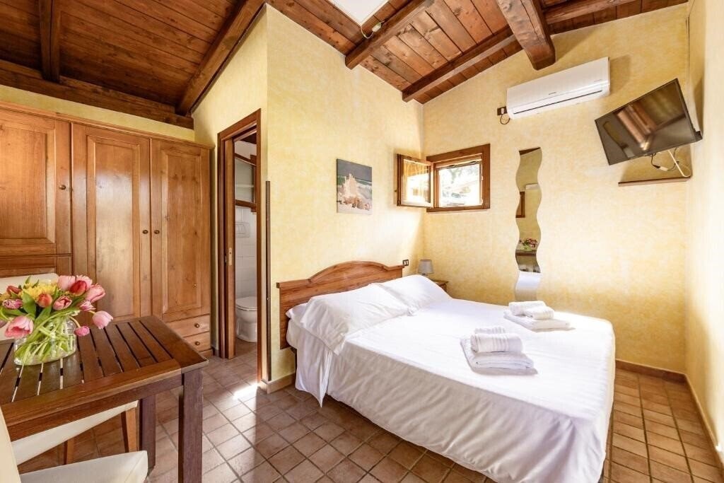 Фото Holiday Village Lido Di Fondi 4*