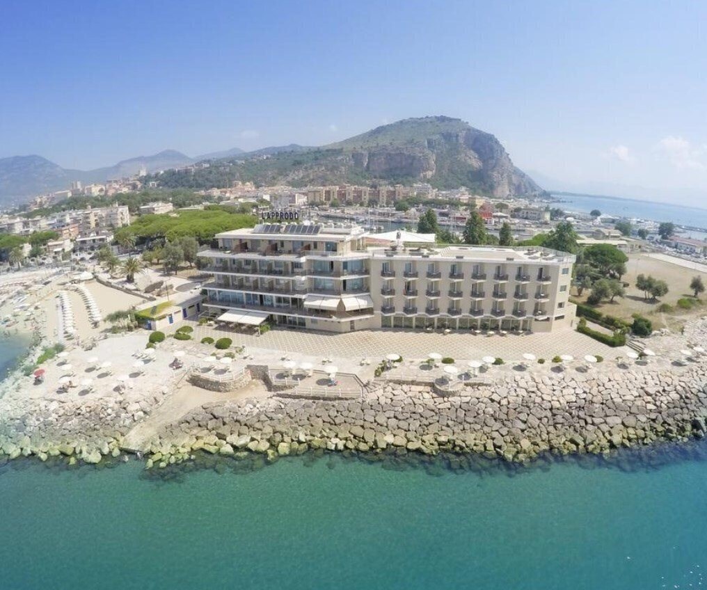 Готель Hotel Lapprodo, Bb (Террачина) 4*