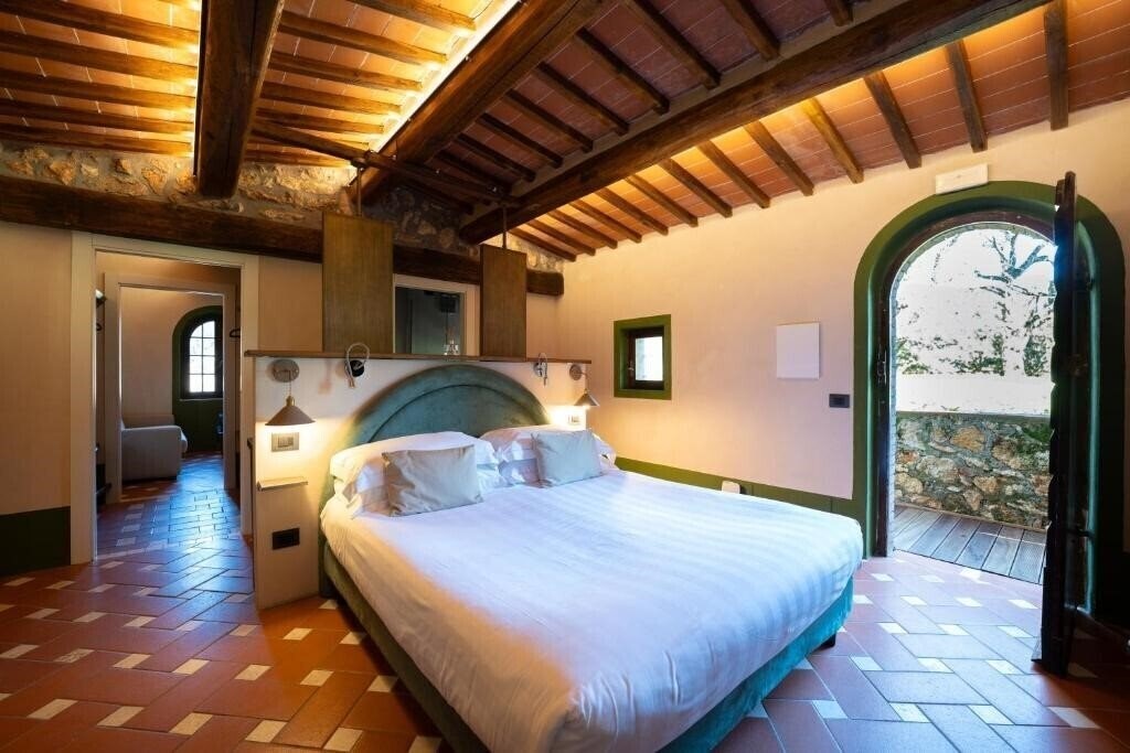 Фото Borgo San Luigi 4*