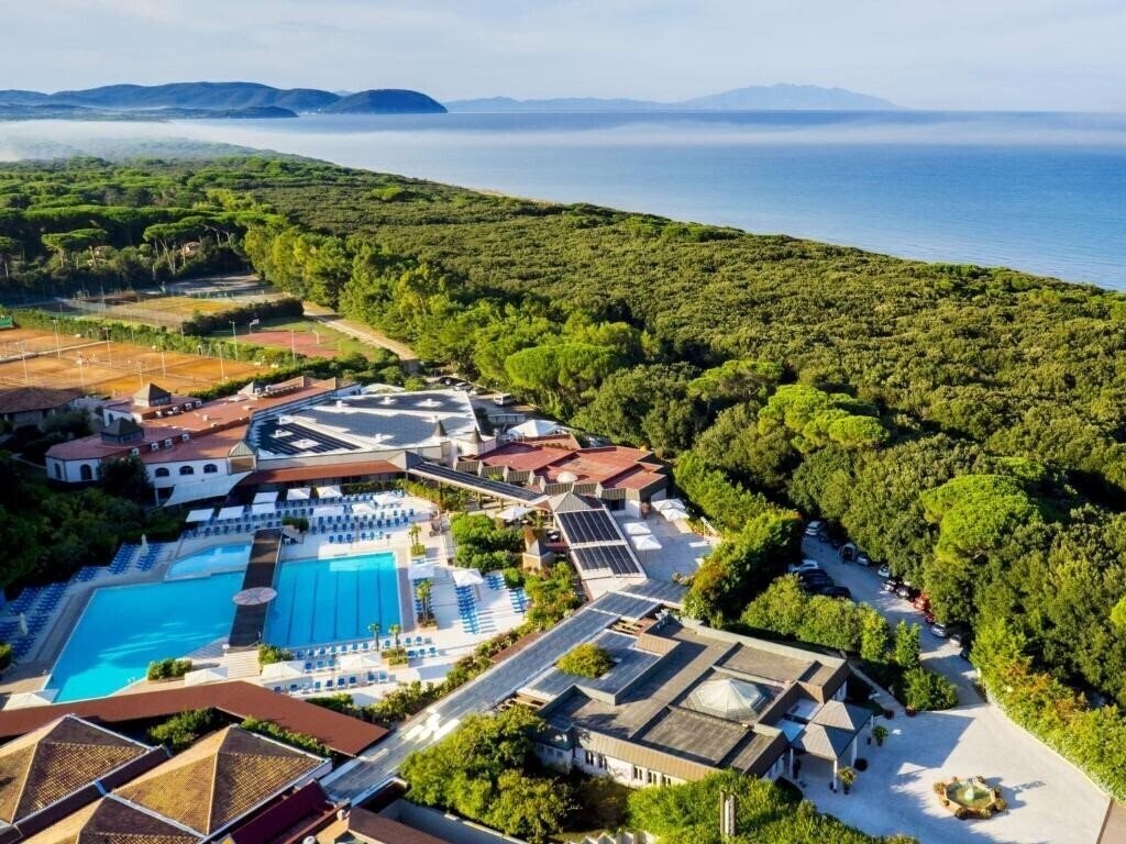 Отель Garden Toscana Resort San Vincenzo 3*