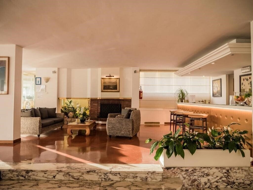 Зображення Hotel Sina Astor 4*