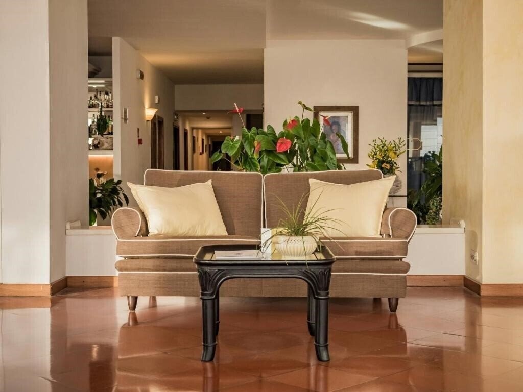 Картинка Hotel Sina Astor 4*