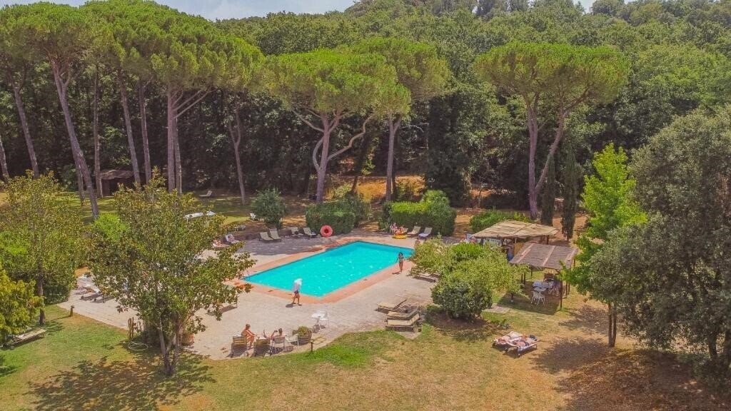 Готель Montebelli Country Resort (Caldana) 4*