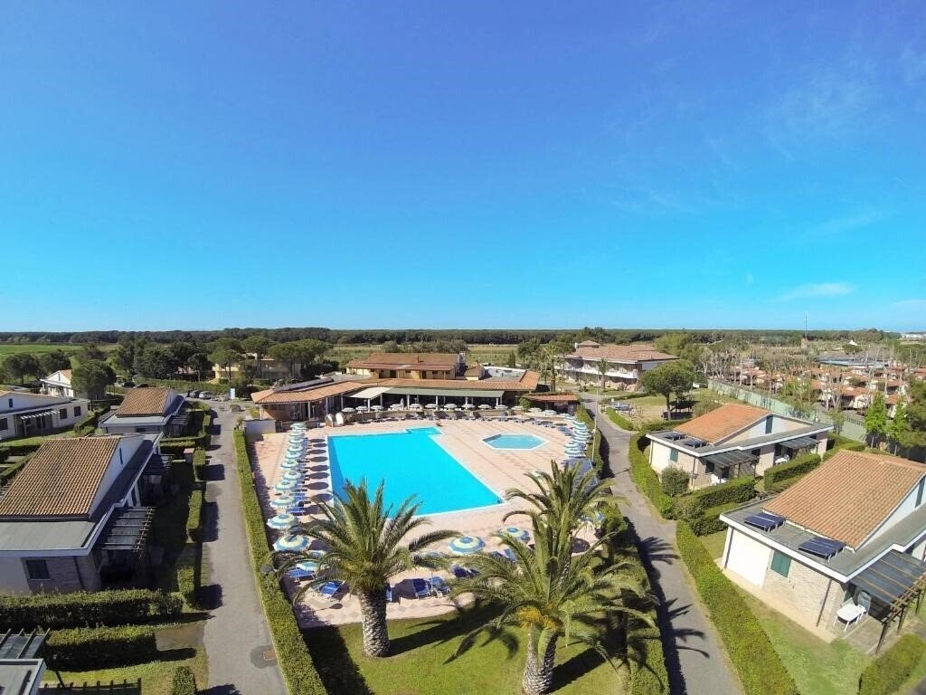 Готель Villaggio La Cecinella 3*