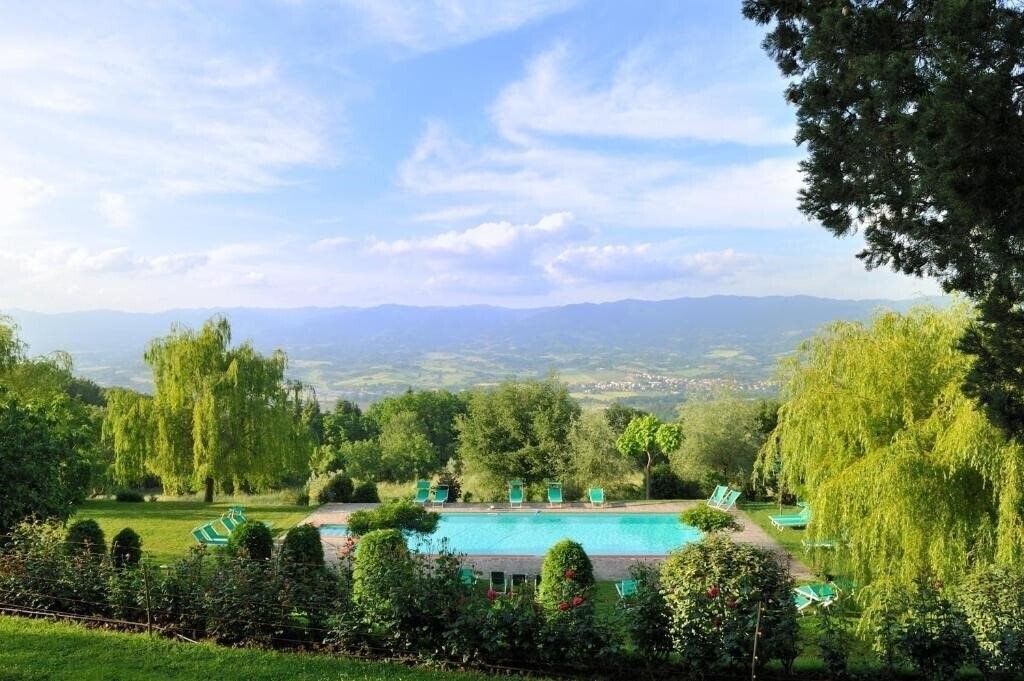 Отель Villa Campestri Olive Oil Resort 4*