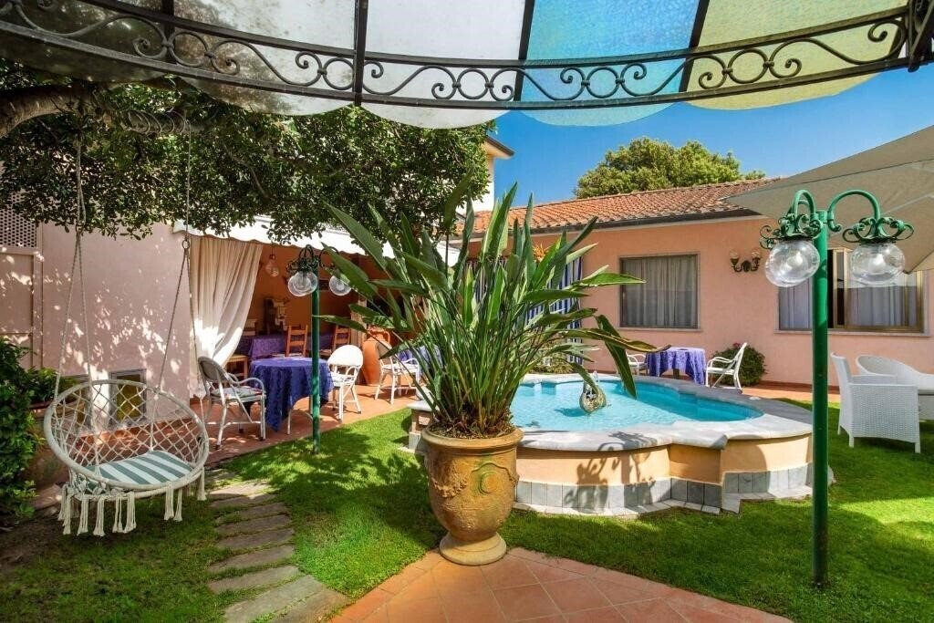 Фото Hotel Sonia (Forte Dei Marmi) 3*