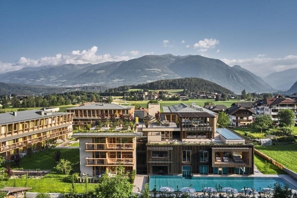 Готель Falkensteiner Hotel Kronplatz 5*