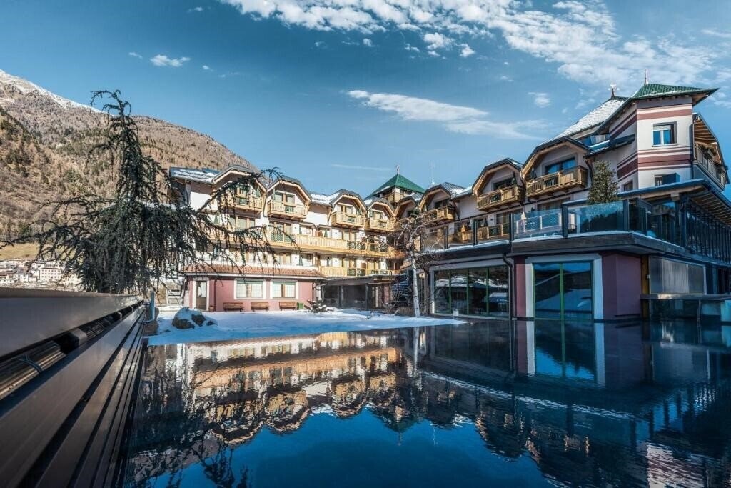 Изображение Tevini Dolomites Charming Hotel 4*
