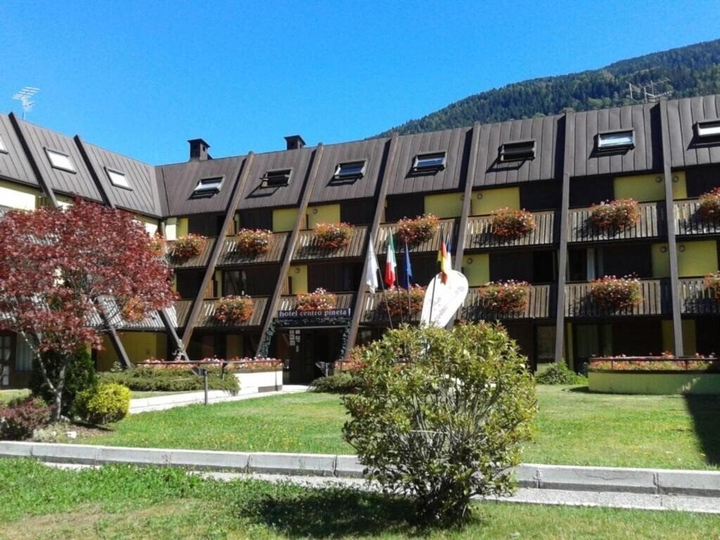 Готель Centro Pineta Family Hotel & Wellness 3*
