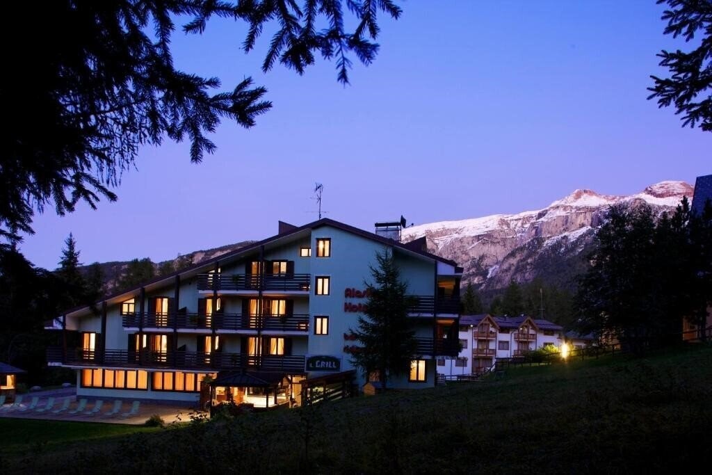 Фото Hotel Alaska Folgarida 3*