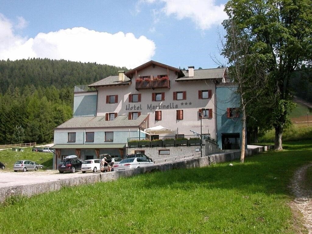 Готель Martinella Hotel 3*