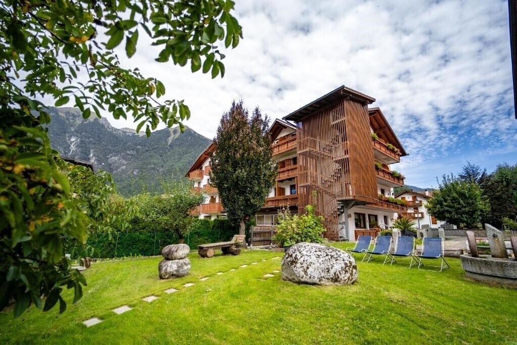 Готель Orso Grigio Carisolo 3*