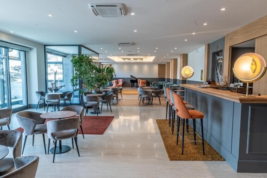 Отель Cristallo Wellness Hotel Aprica 4*
