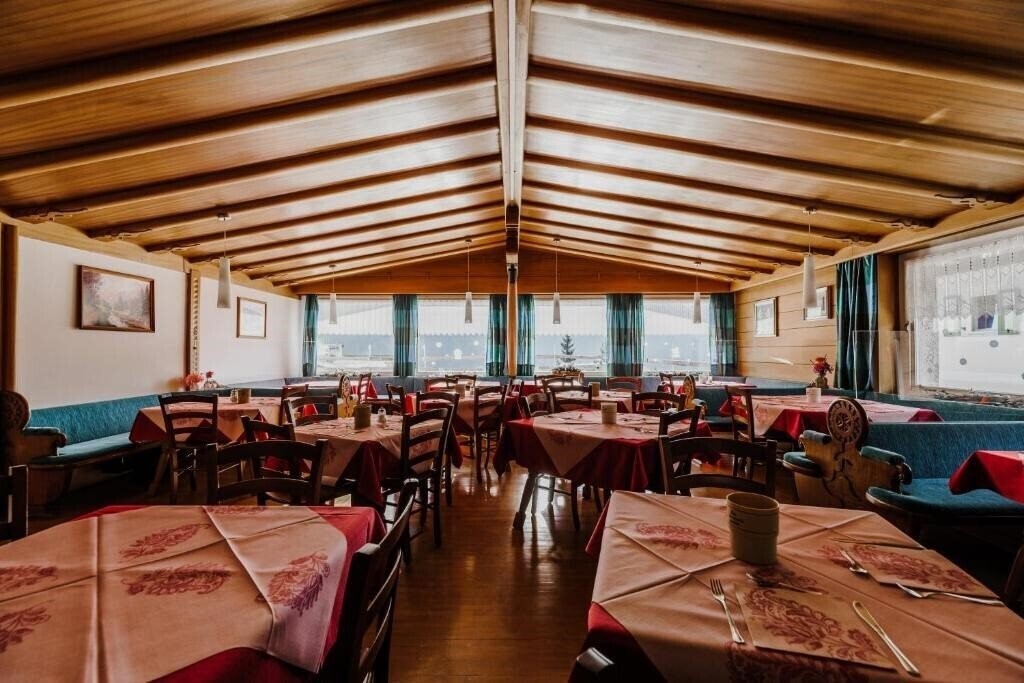 Картинка Rosa Hotel Vigo Di Fassa 3*