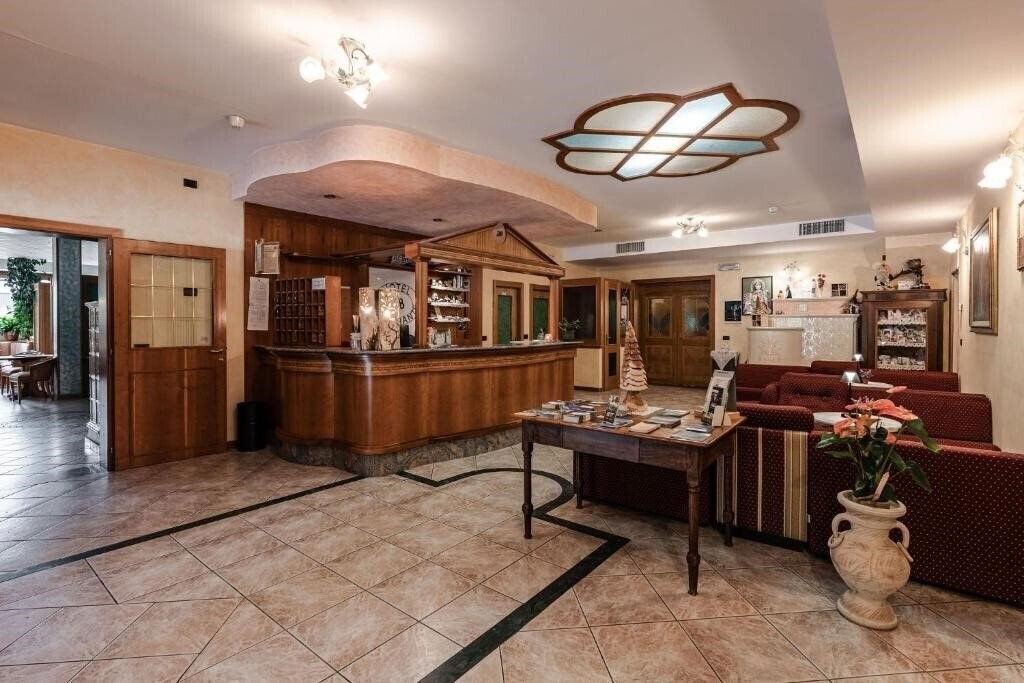 Фотография Job - Garden & Spa Dimaro 3*