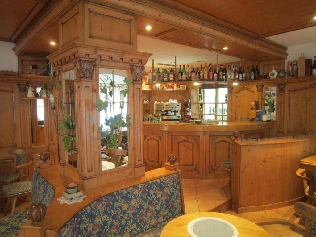 Картинка Alpina Hotel 3*