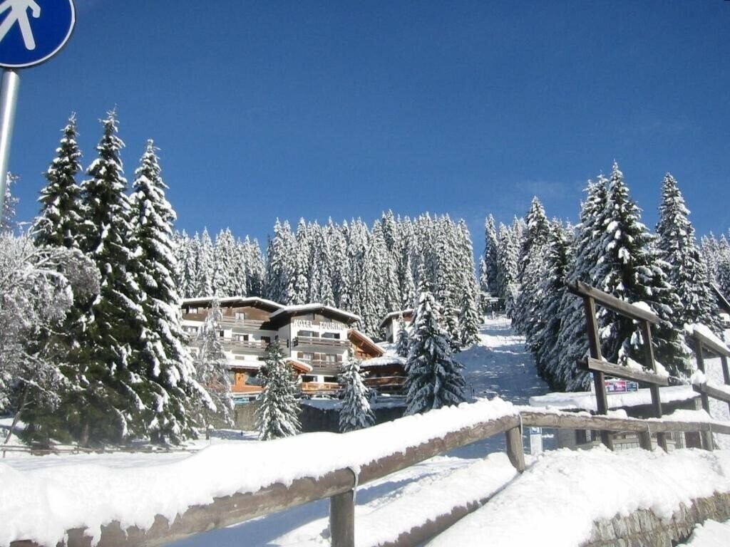 Изображение Touring Hotel 3*