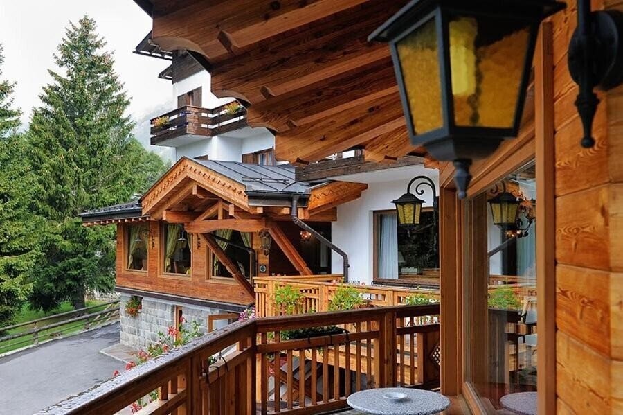 Картинка Touring Hotel 3*