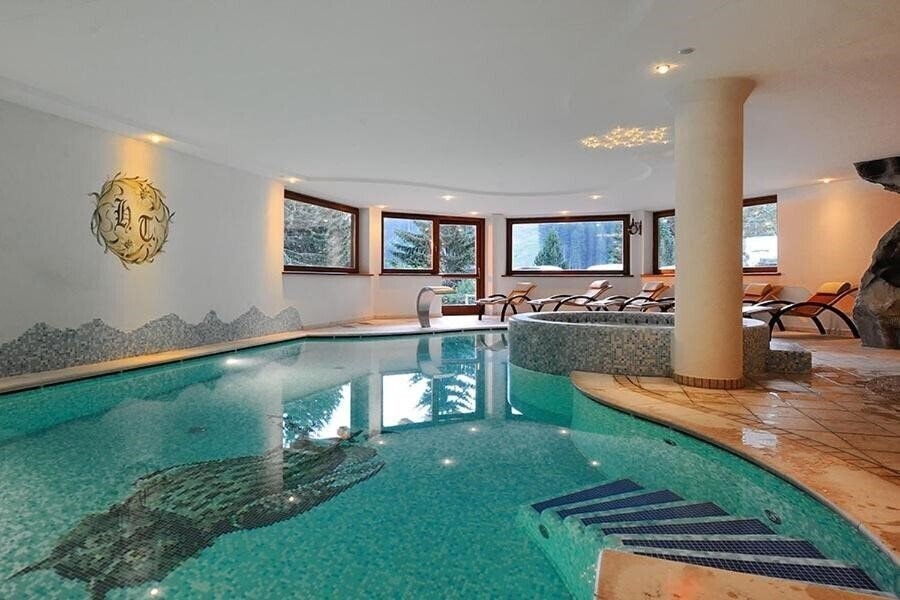 Отель Touring Hotel 3*
