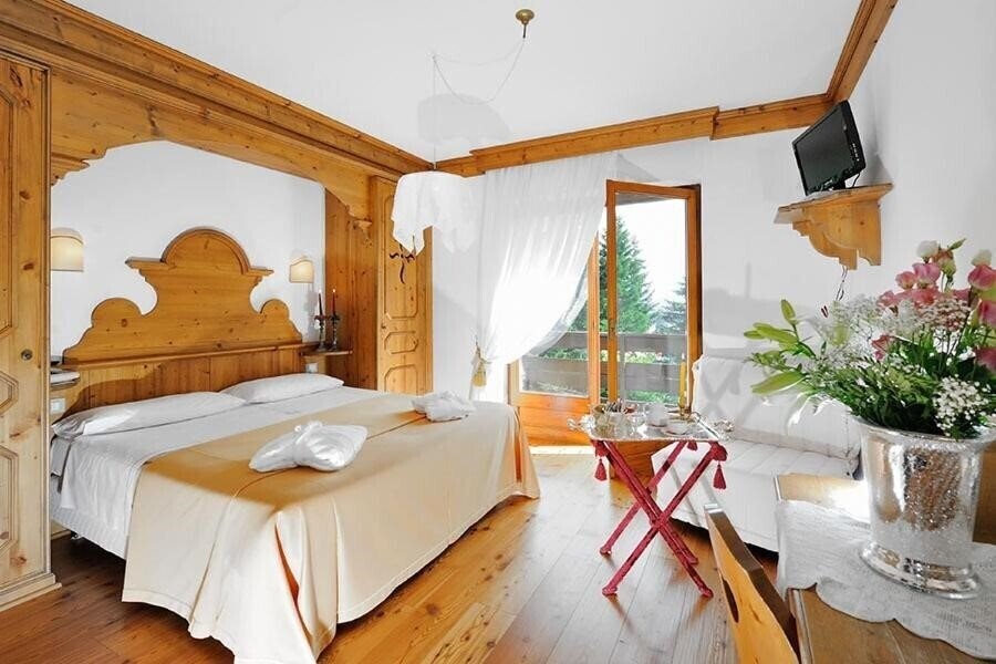 Фото Touring Hotel 3*