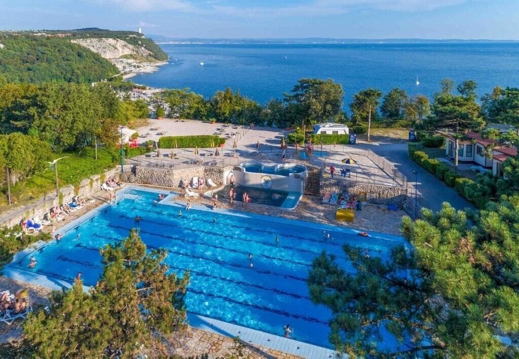 Отель Camping Village Marepineta 4*
