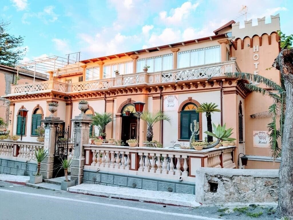 Готель Villa Antica Tropea 4*