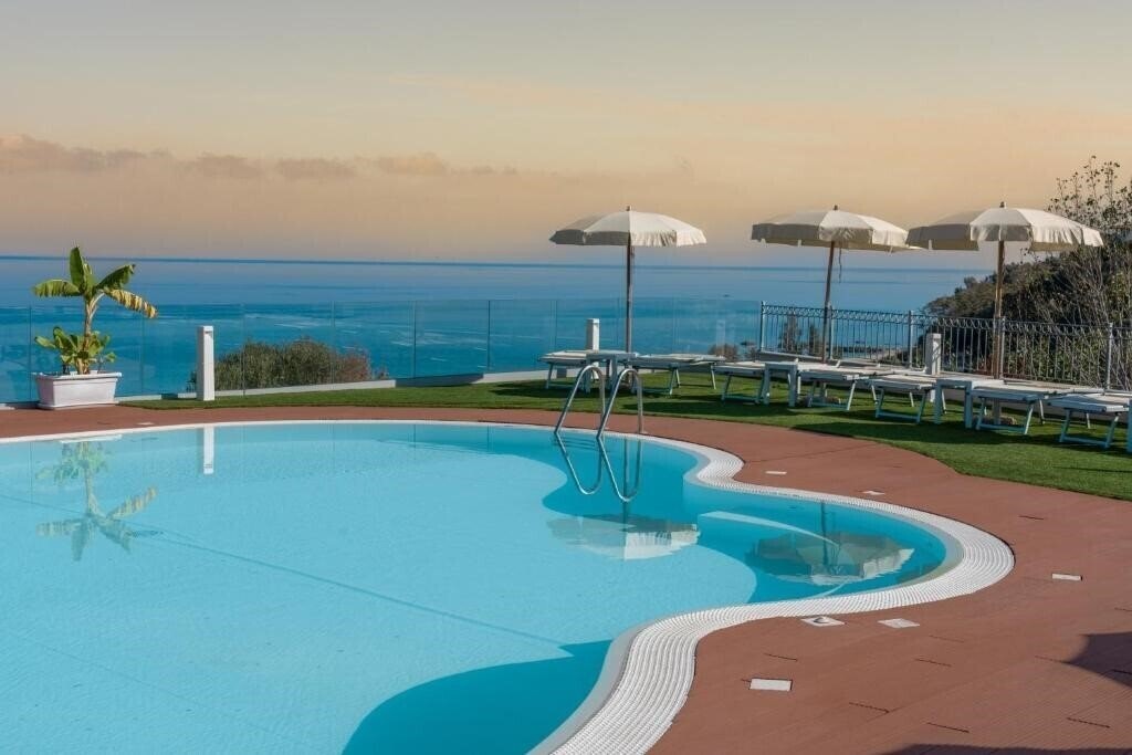 Картинка Residence New Paradise Tropea 3*