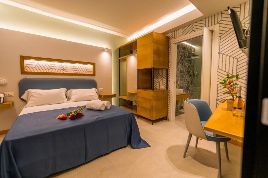Готель Eliseo Palace Tropea 4*