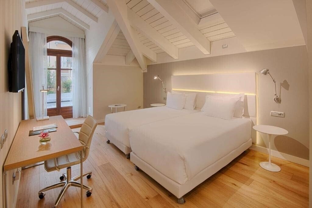 Фото Nh Santo Stefano 4*