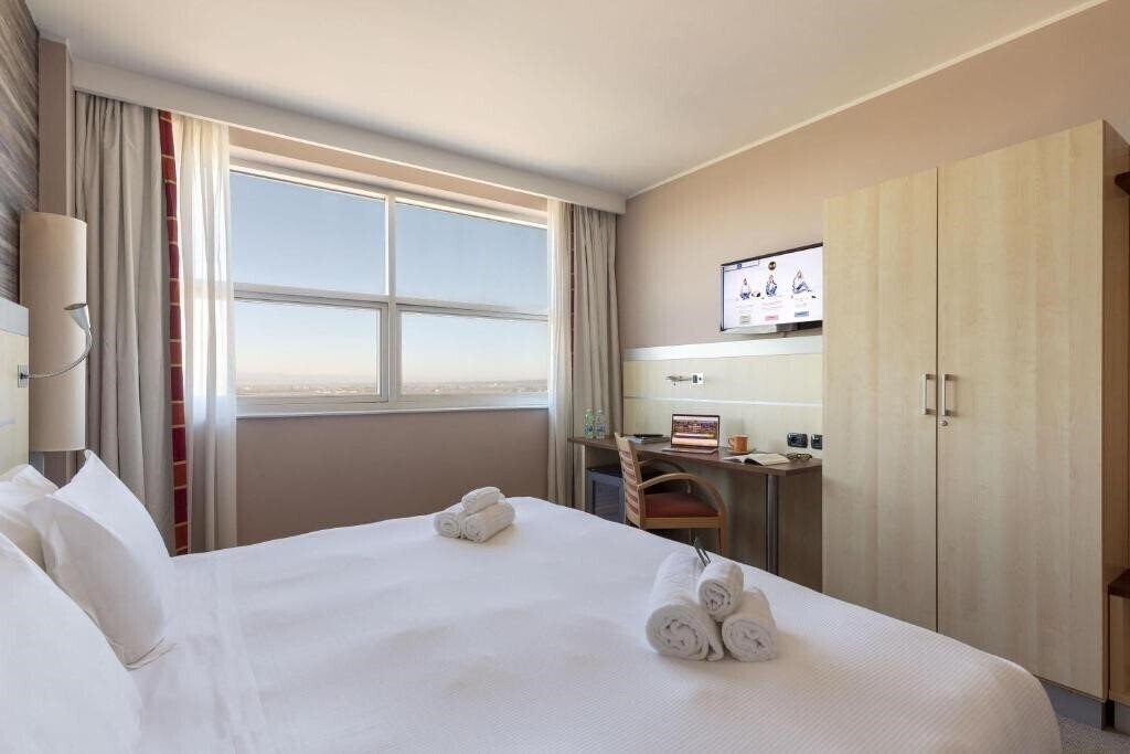 Готель B&B Hotel Cherasco Langhe 4*