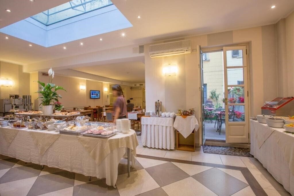 Фото Hotel Roma e Rocca Cavour 3*