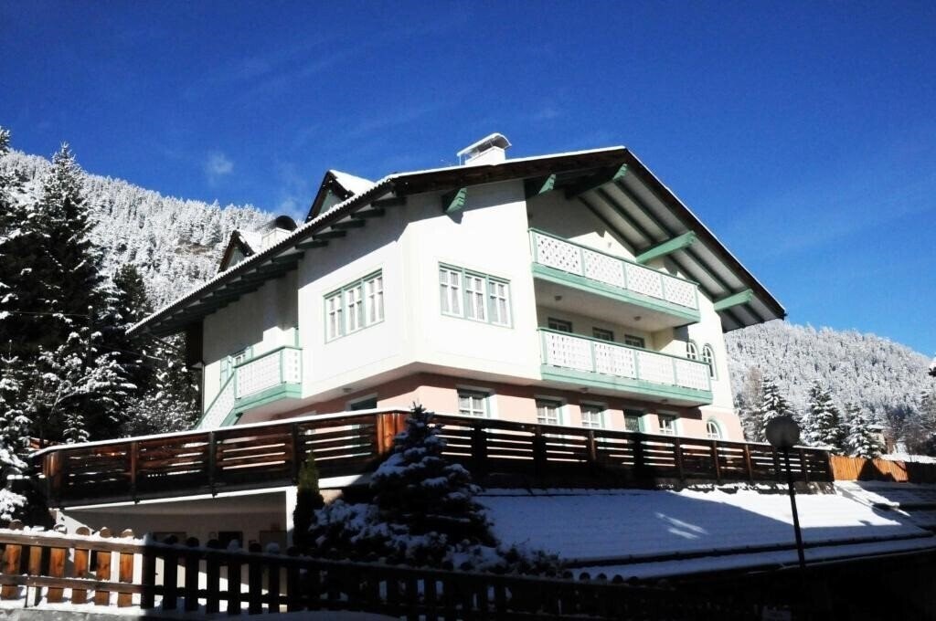 Отель Residence Ciasa Mesdi 3*