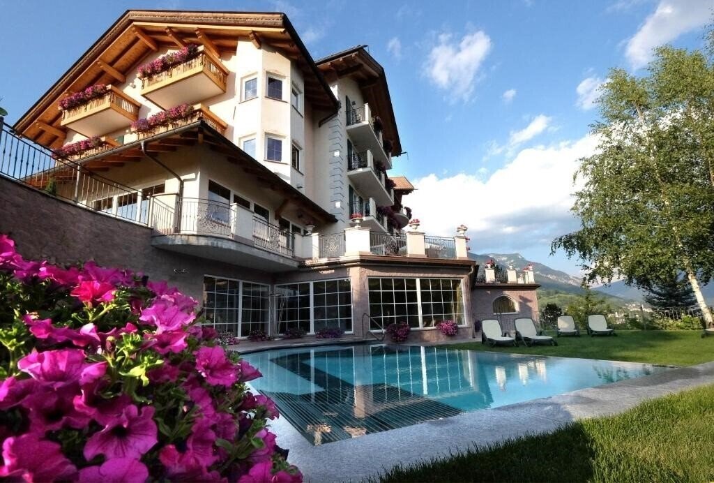 Отель Hotel Lagorai Resort & Spa (Cavalese) 4*