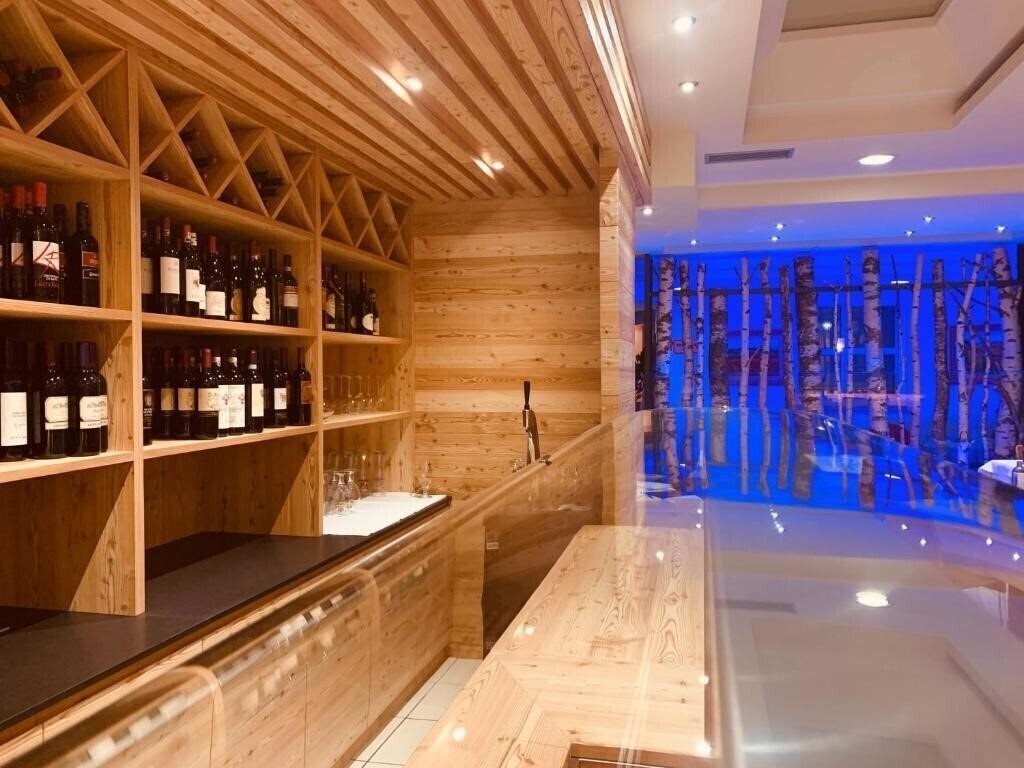 Картинка Alp Holiday Dolomiti (Dimaro) 4*