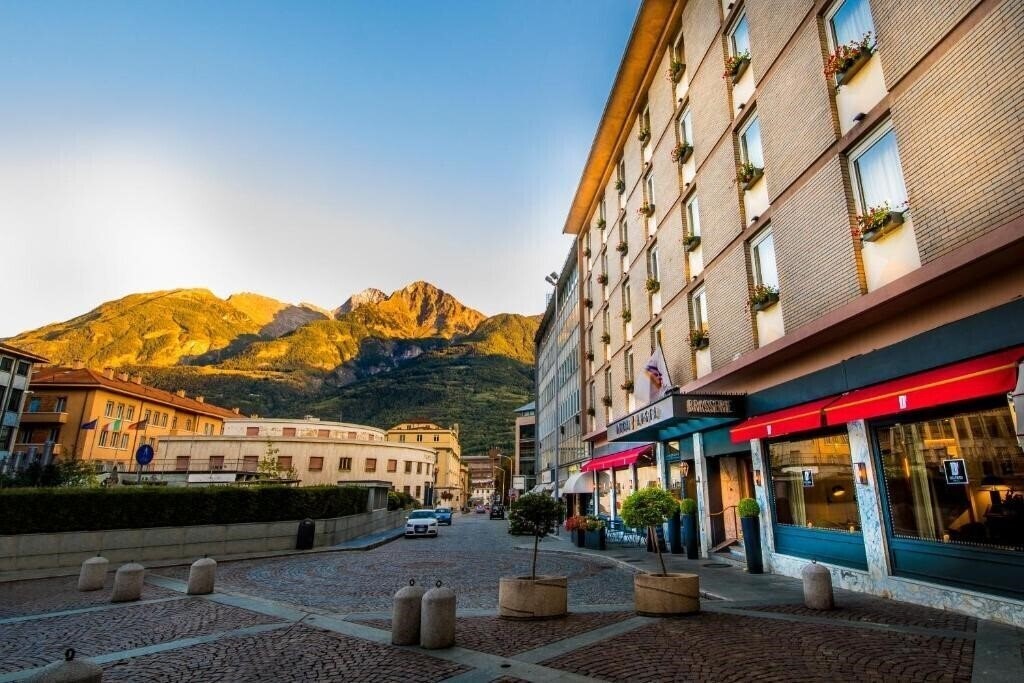Отель Duca D’Aosta Hotel 4*