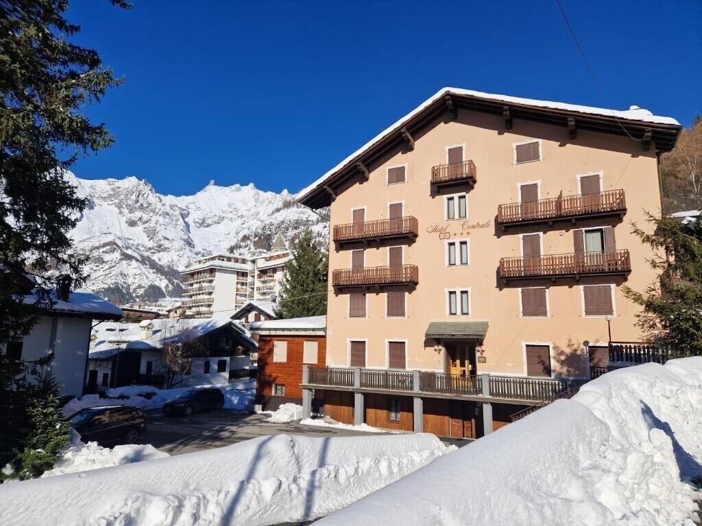 Фото Centrale Courmayeur 3*