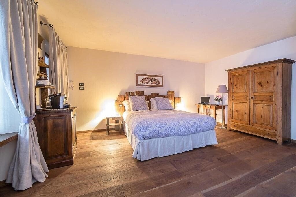 Фото Domus Antica Aosta 4*